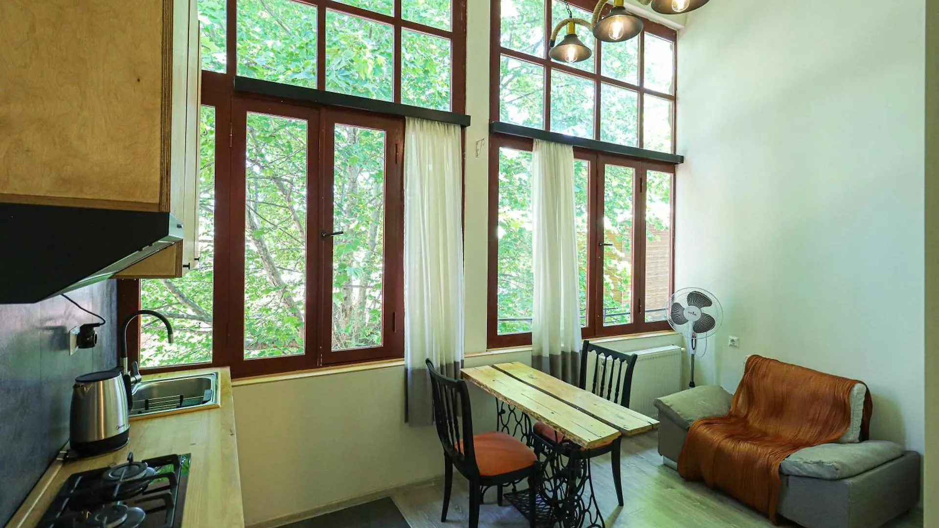 Cozy Studio For Couples Mtatsminda - By Wehost Tbilisi 0*,